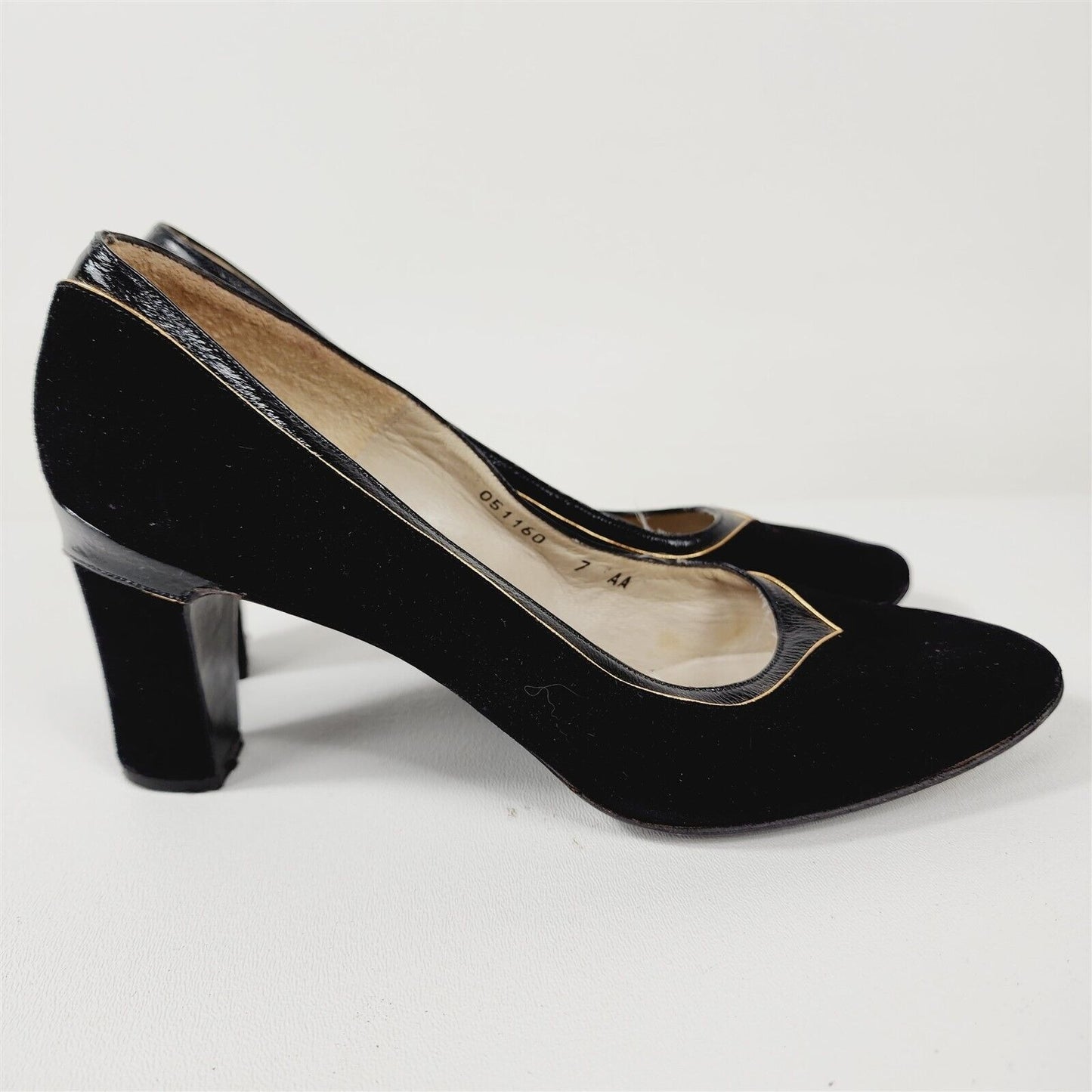 Vintage Palizzio Black Suede Leather Block Heels Pumps Size 7 AA