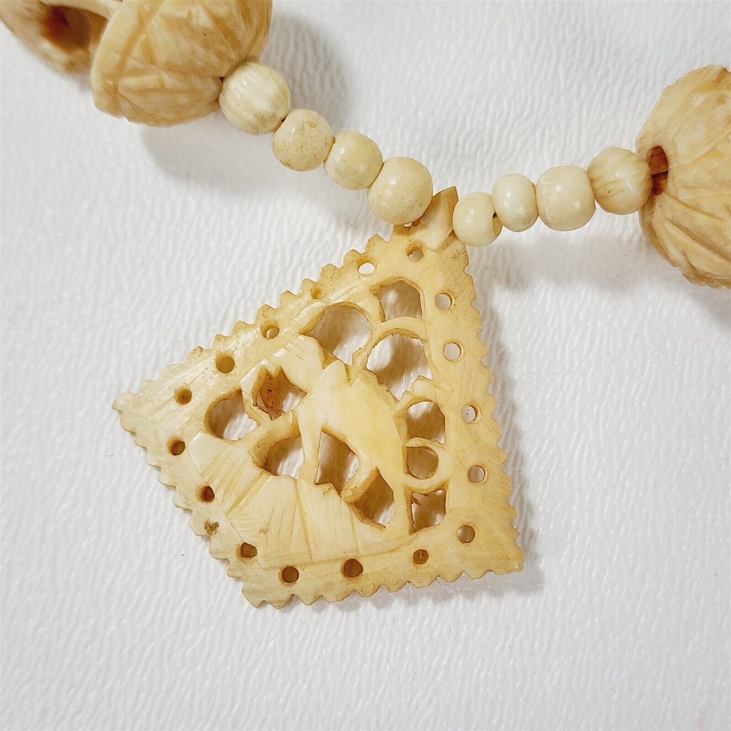 Vintage Asian Elephant Carved Cow Bone Beaded Pendant Necklace