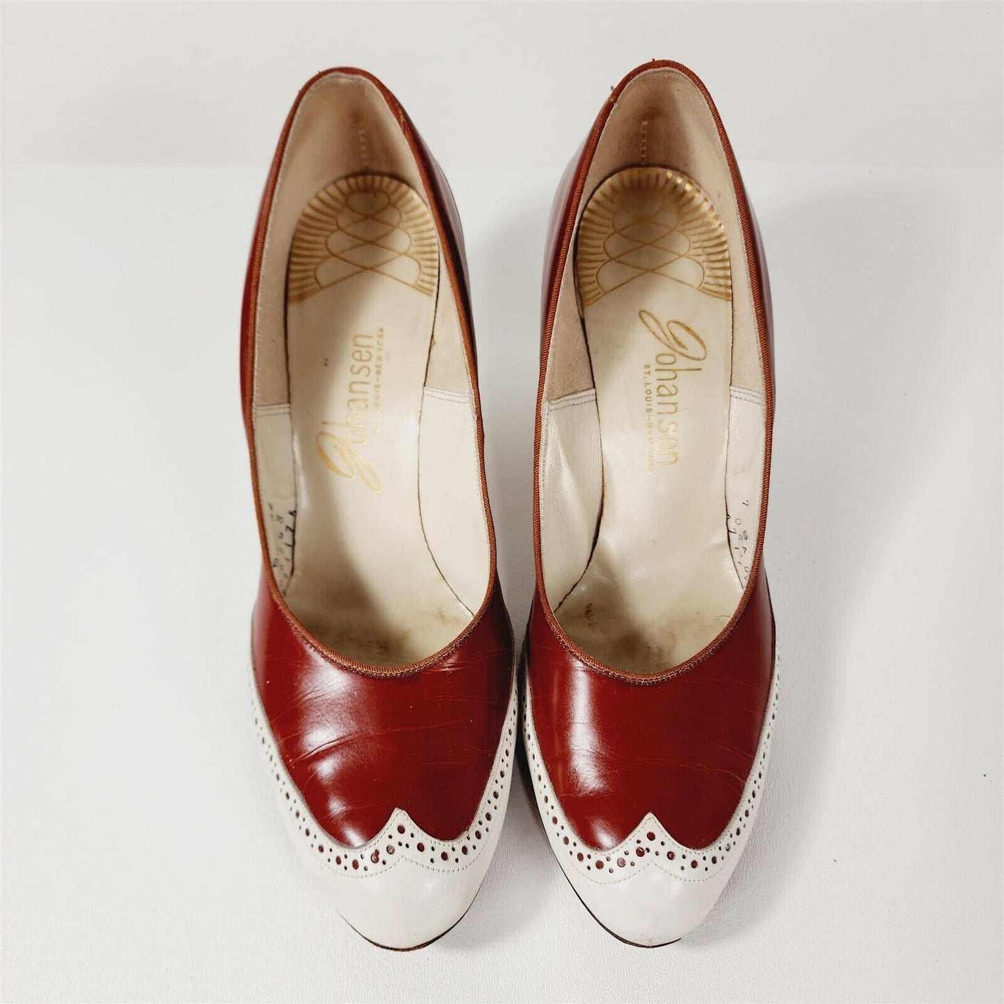 Vintage Johansen Brown & White Wingtip Pumps Heels Size 7 B