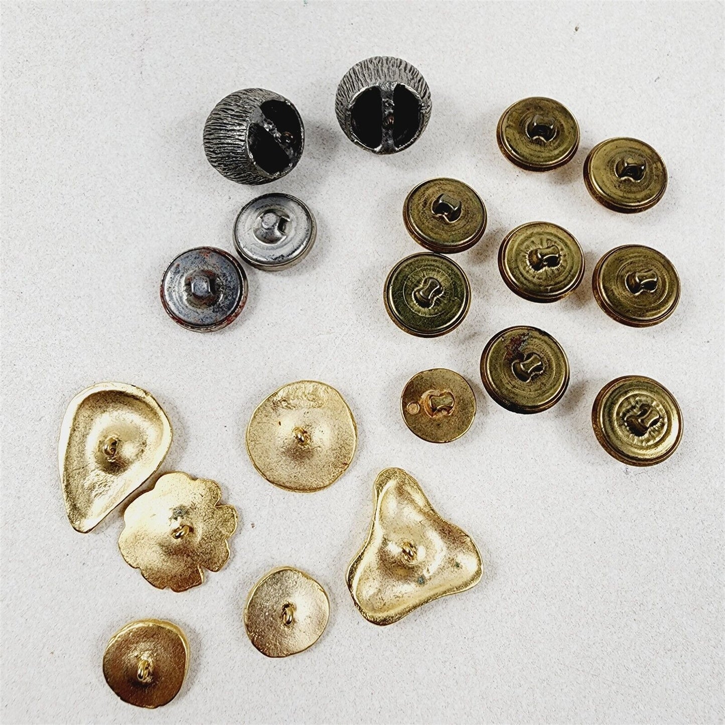 Lot of 19 Vintage Metal Buttons Brass Aluminum Gold & Silver Tone