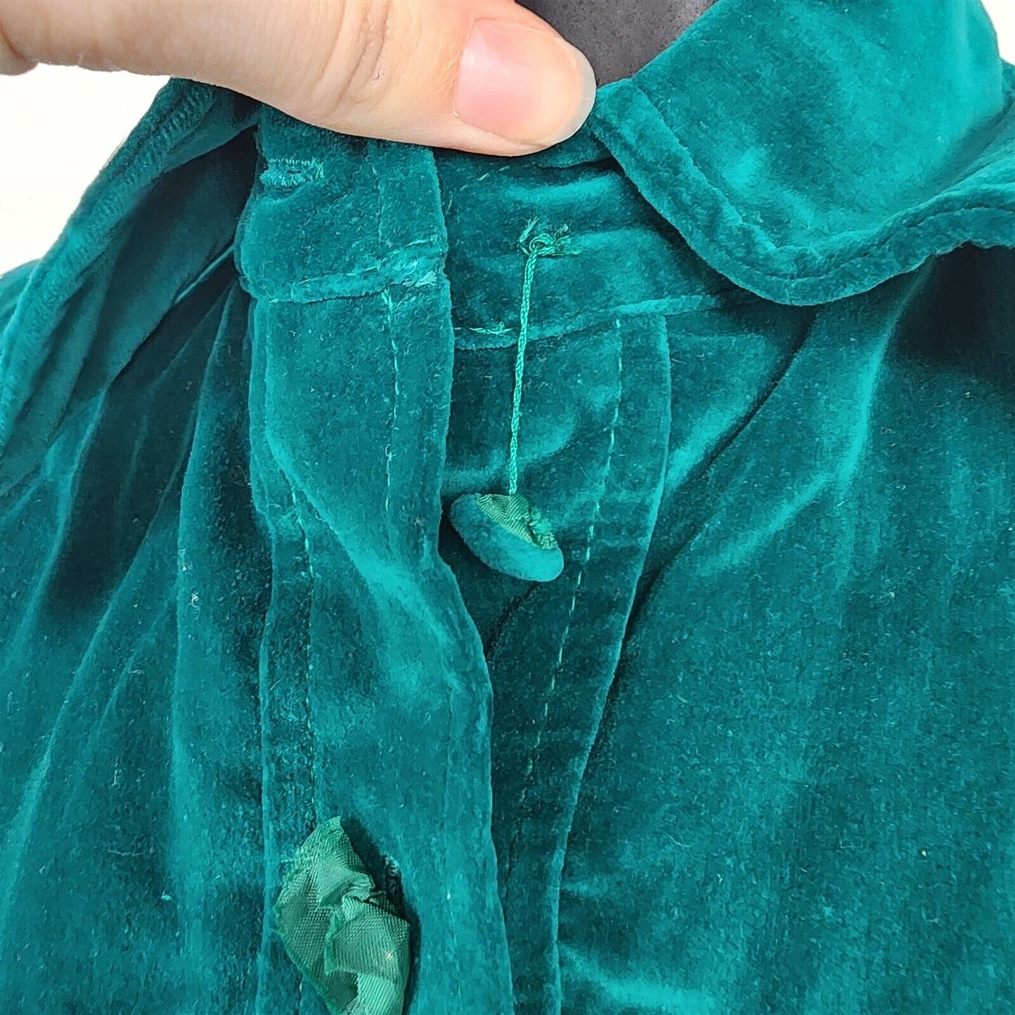 Vintage Di Costa Green Embroidered Button Front Velvet Top Blouse