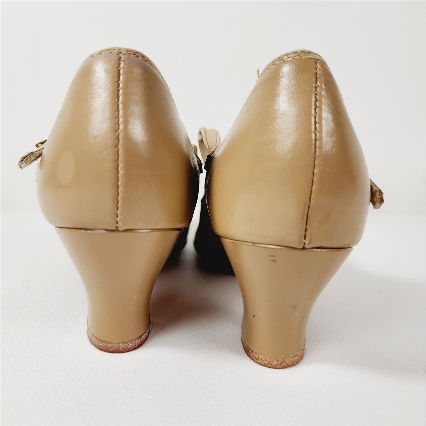 Vintage Taffy's Beige Nude Mary Jane Shoes Heels Size 8 B