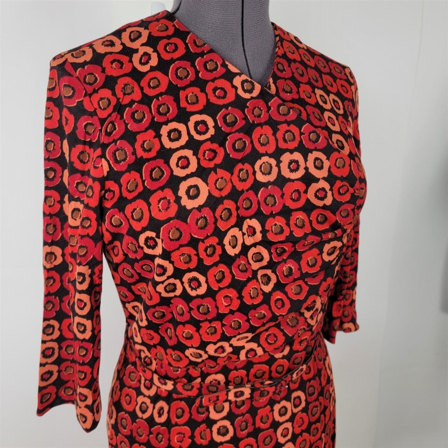 Vintage 1960s House of Shroyers Red & Orange Floral Jersey Print Dress