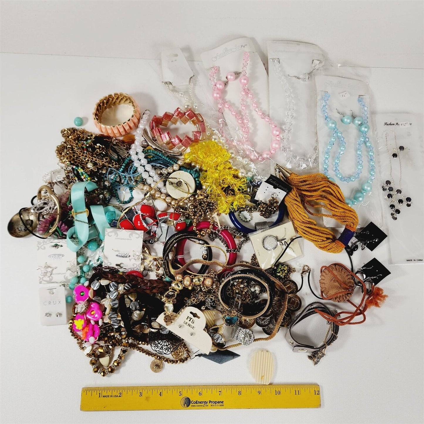 Costume Jewelry Lot 3lbs 15 oz Necklaces Bracelets Parts Repair Misc Vintage