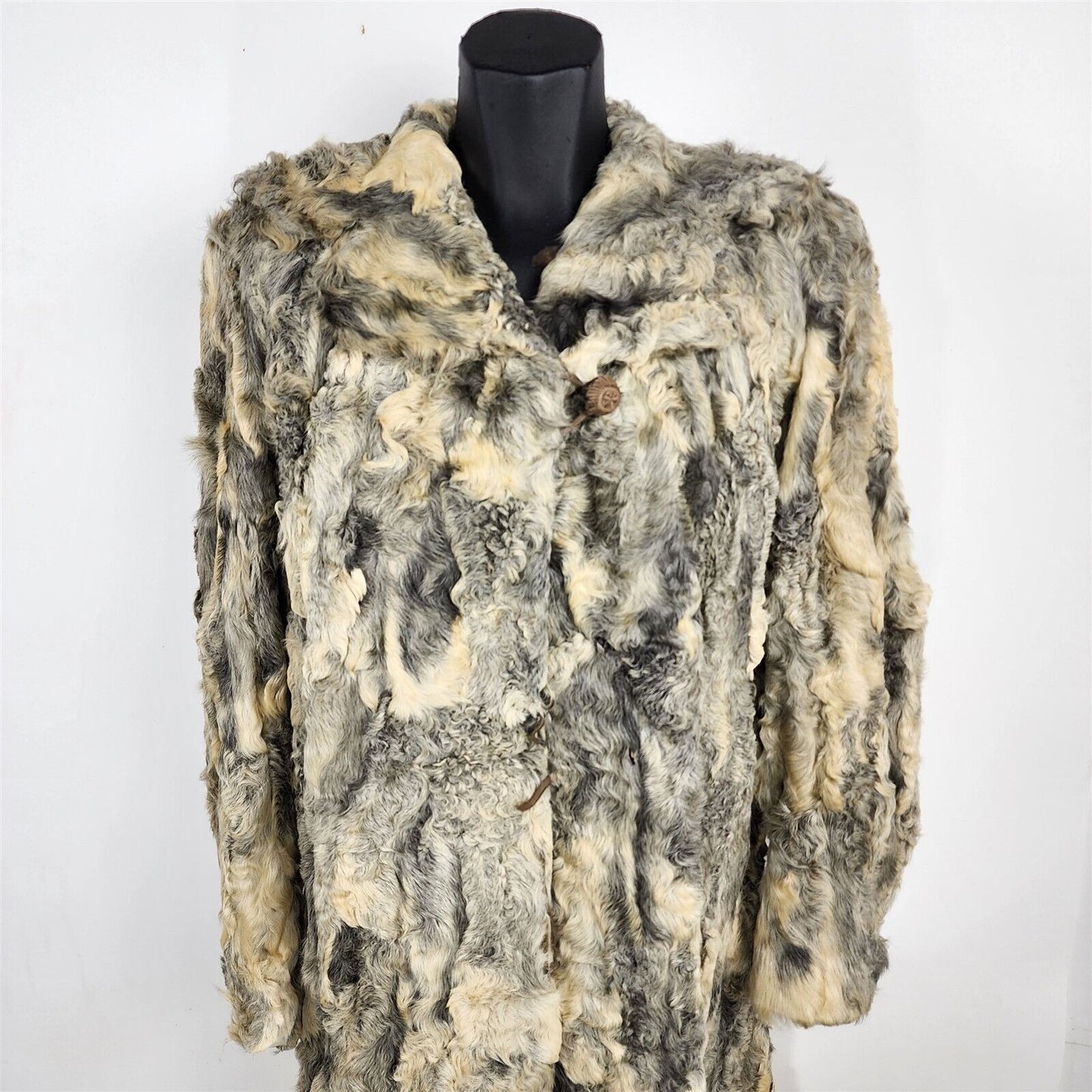 Vintage Richland Furs Womens Cream & Gray Real Curly Lamb Fur Coat Blissfield MI