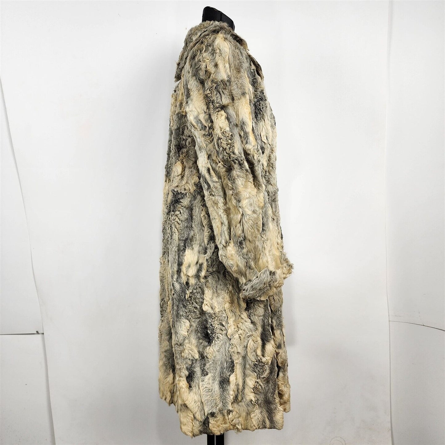 Vintage Richland Furs Womens Cream & Gray Real Curly Lamb Fur Coat Blissfield MI