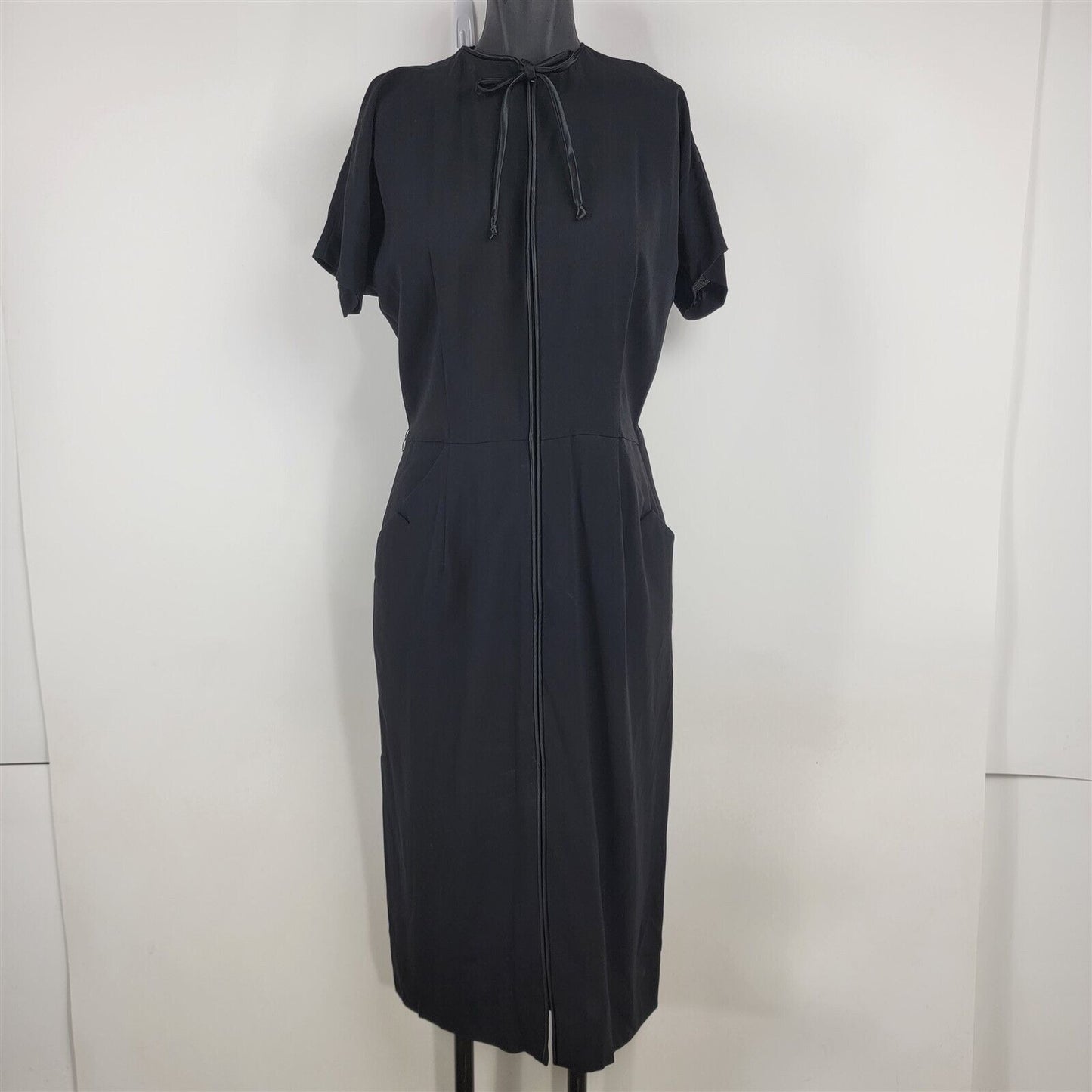 Vintage 1950s Black Short Sleeve Crepe Zip Front Dress Womens Size S/M