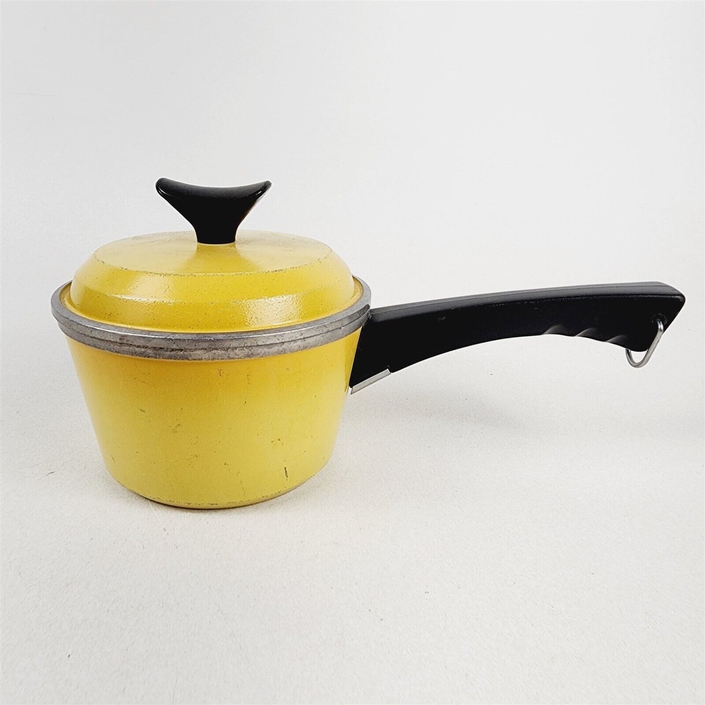 Vintage Bright Yellow Club Small Aluminum Sauce Pan 1 Qt Cookware - 5 1/2" dia