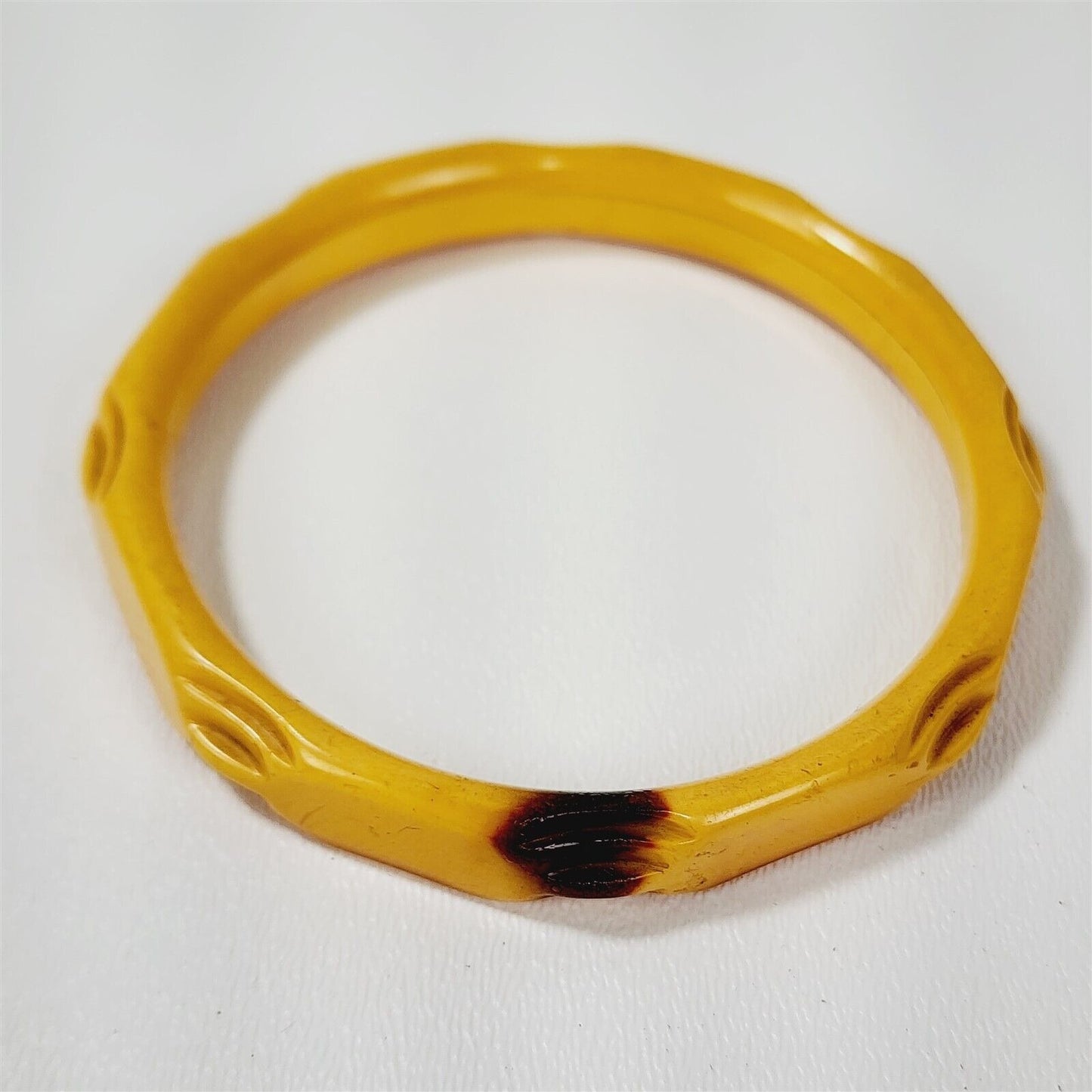 Vintage Butterscotch Carved Bakelite Bangle Bracelet