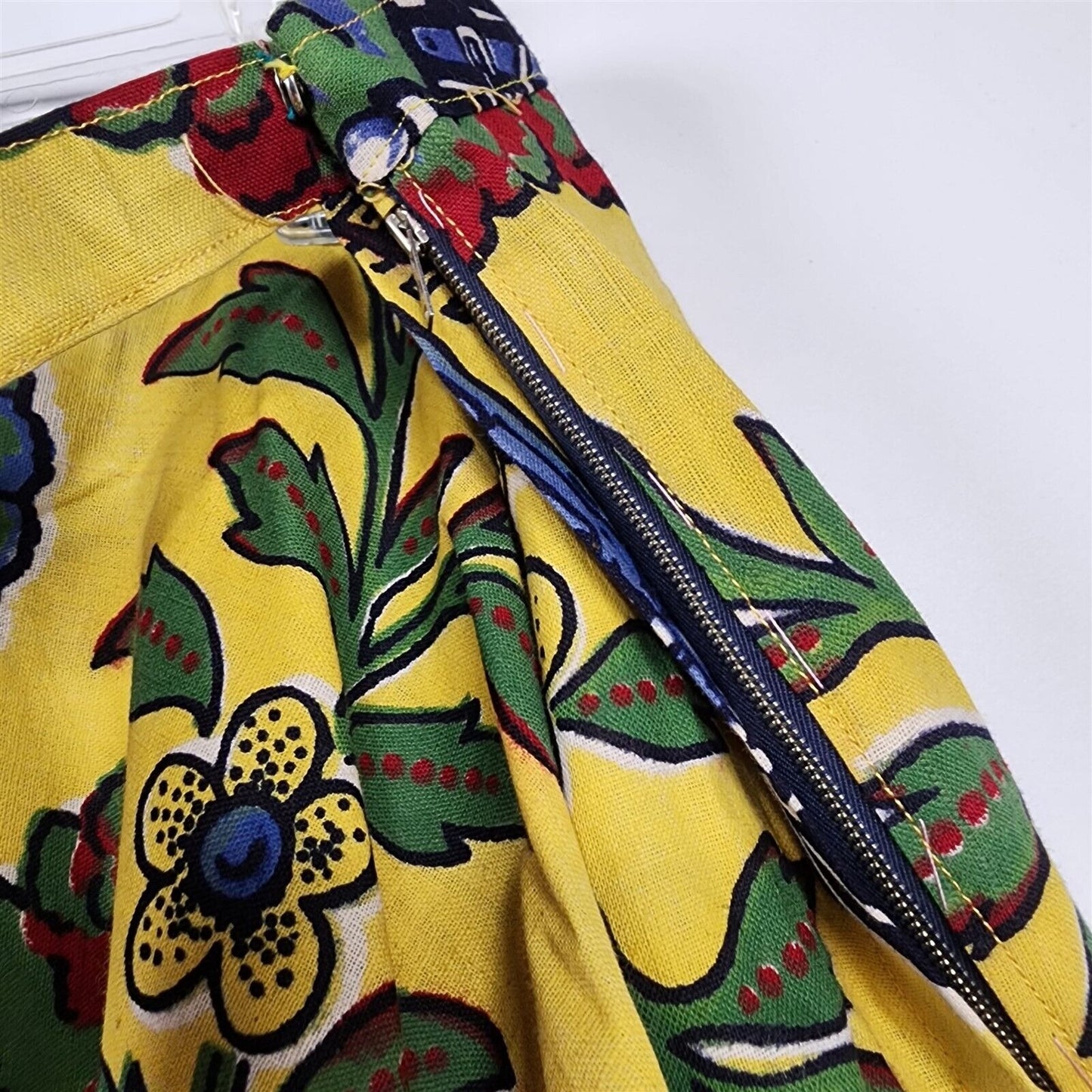 Vintage 1950s Floral Novelty Print Trains Railroad Circle Swing Skirt