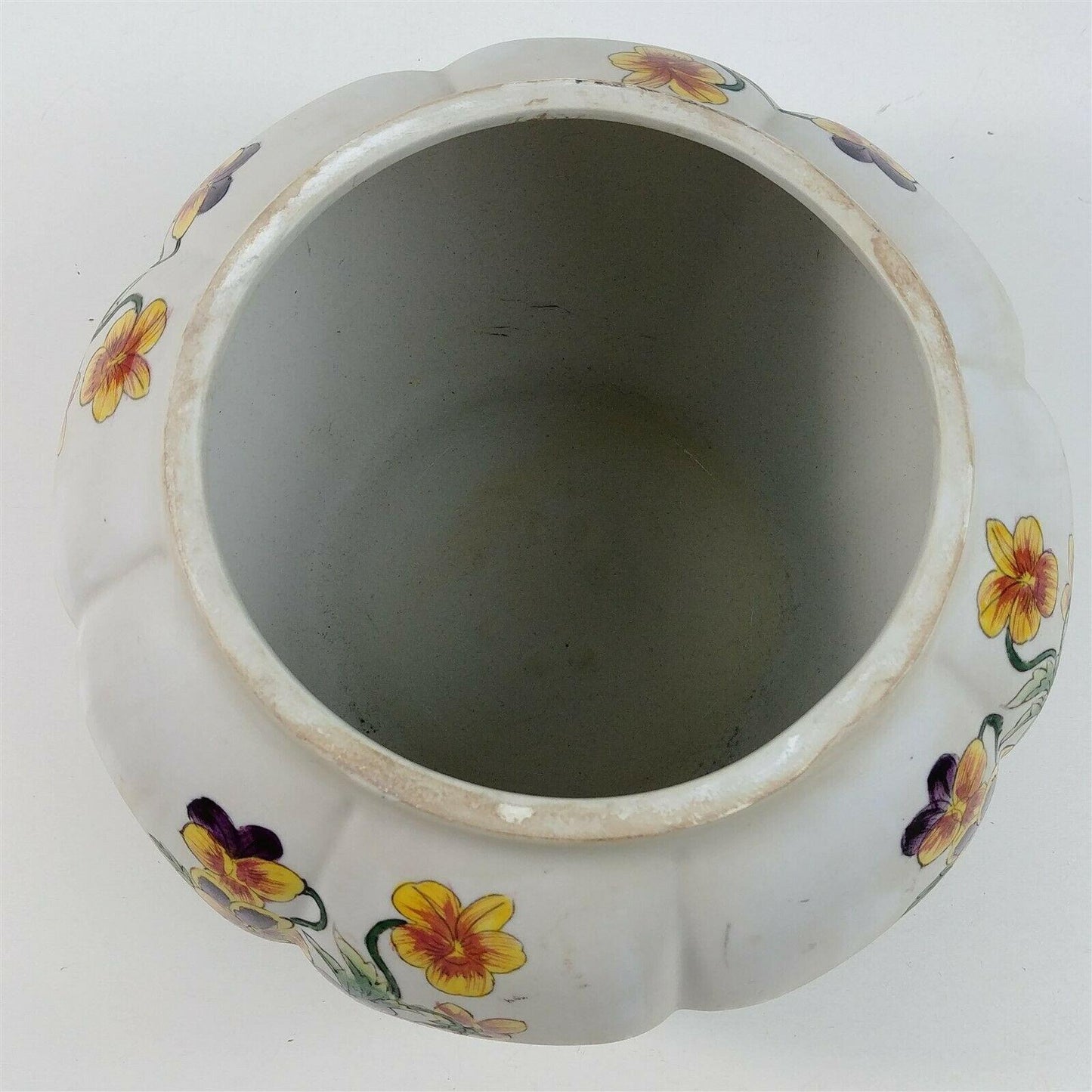 Cauldron Chinese Lid Vase Hand Painted 9-1/2" Tall 5-1/2" Base 5-5/16" Opening