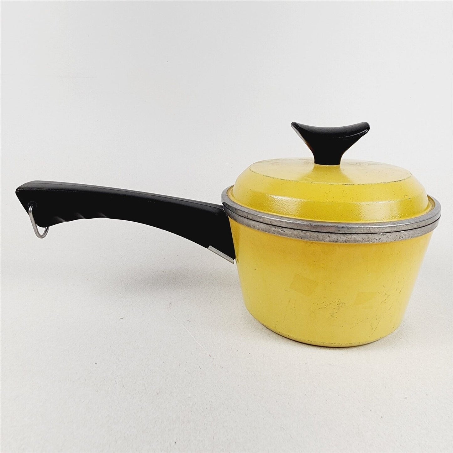 Vintage Bright Yellow Club Small Aluminum Sauce Pan 1 Qt Cookware - 5 1/2" dia