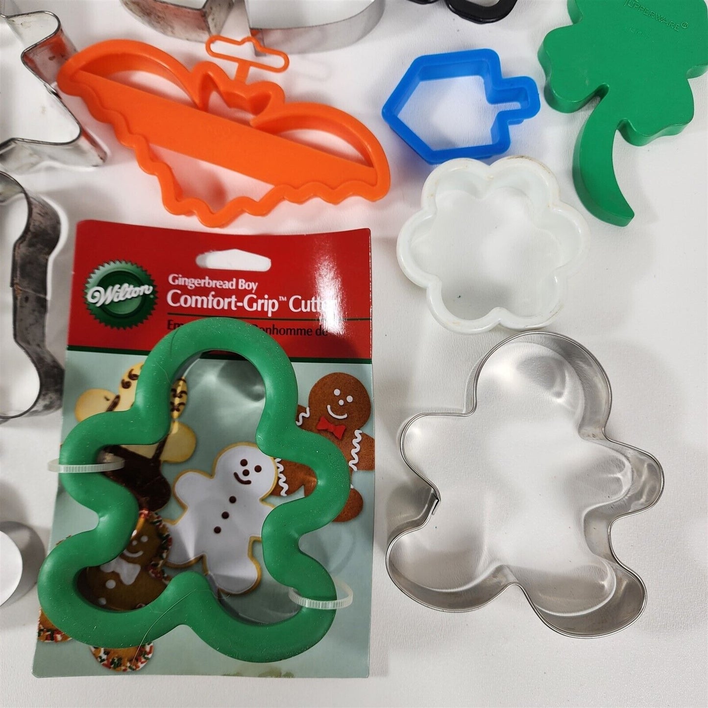 Vintage 27 Piece Lot of Cookie Cutters Halloween Wilton Metal Plastic