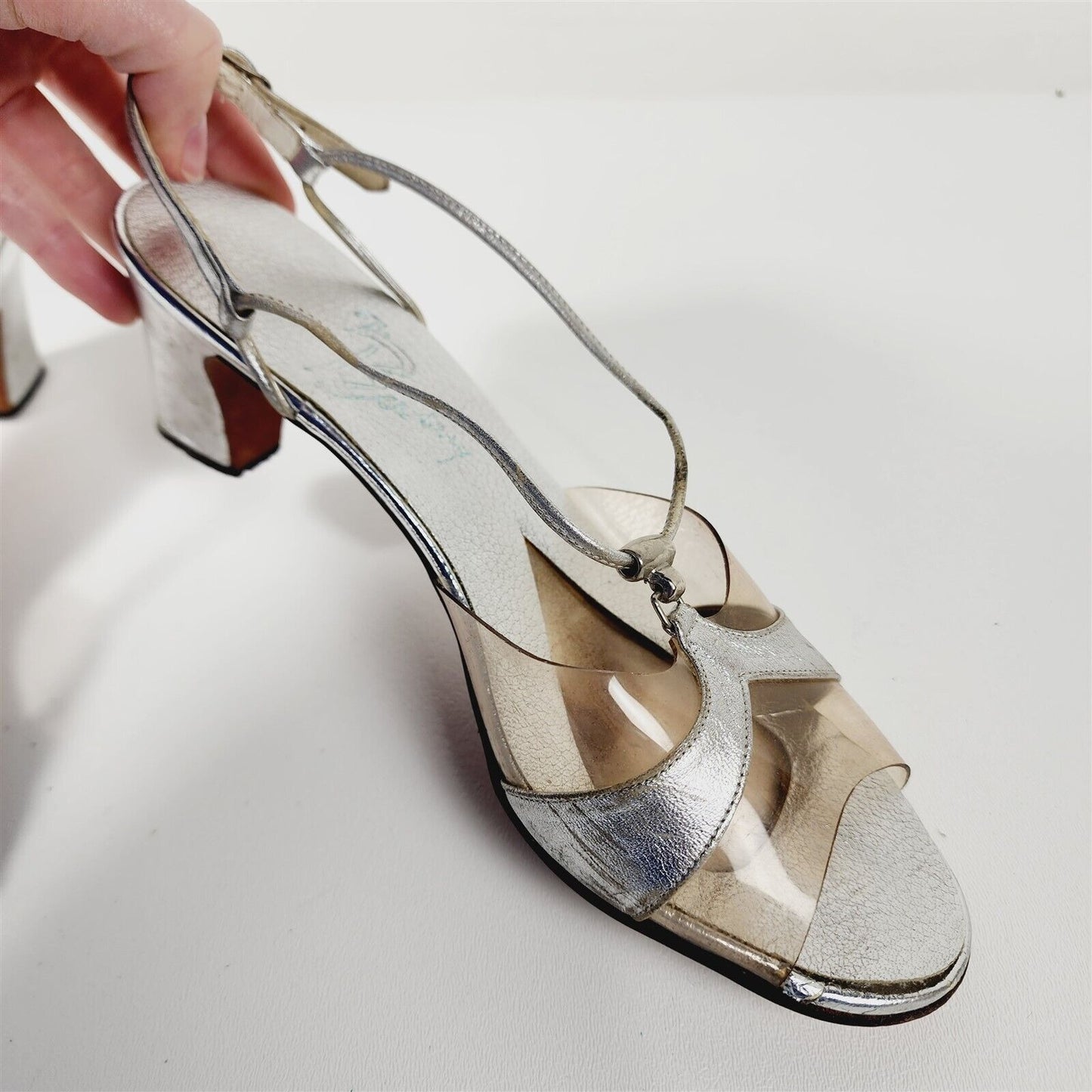 Vintage Amano Silver Metallic Clear Strappy Block Heels Pumps Size 7.5