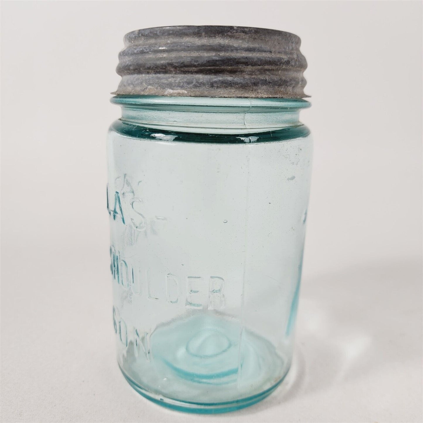 1900 Antique Atlas Strong Shoulder Mason Jar Pint Blue Zinc Lid