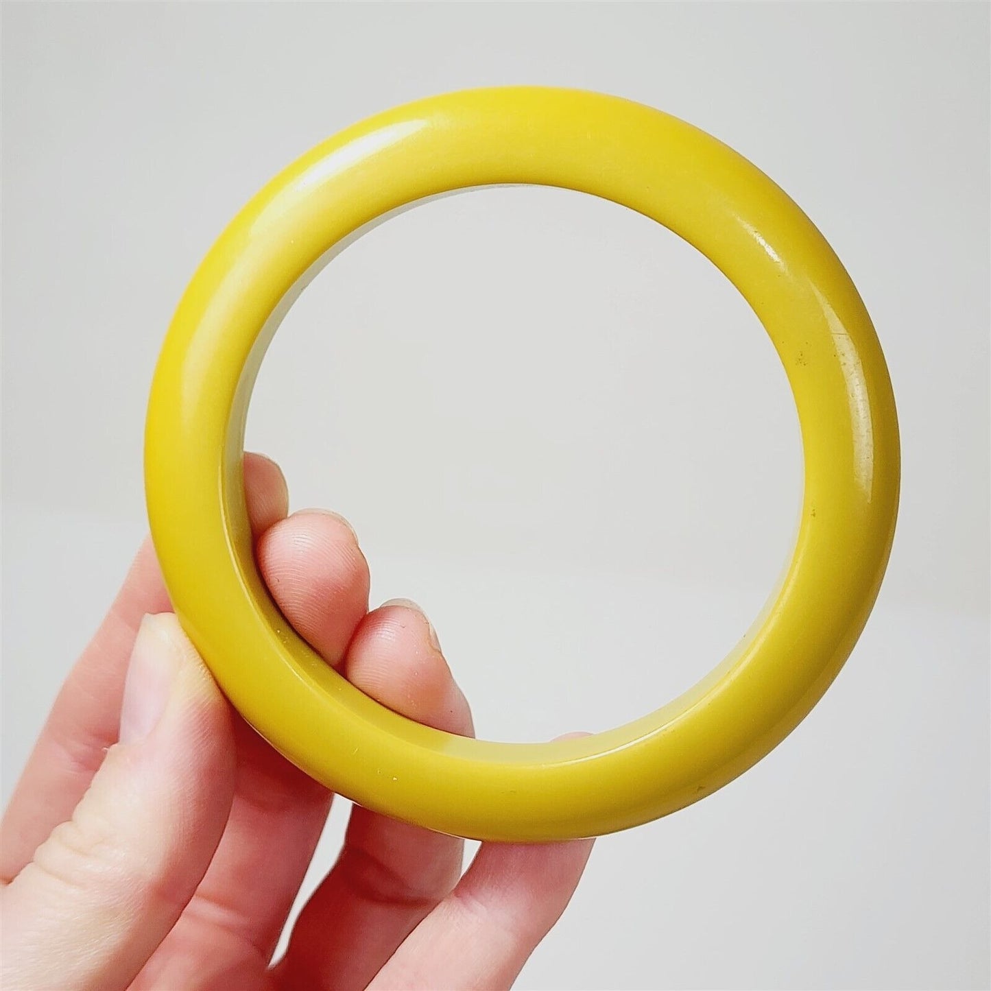 Vintage Yellow / Green Bakelite Bangle Bracelet 3/8"