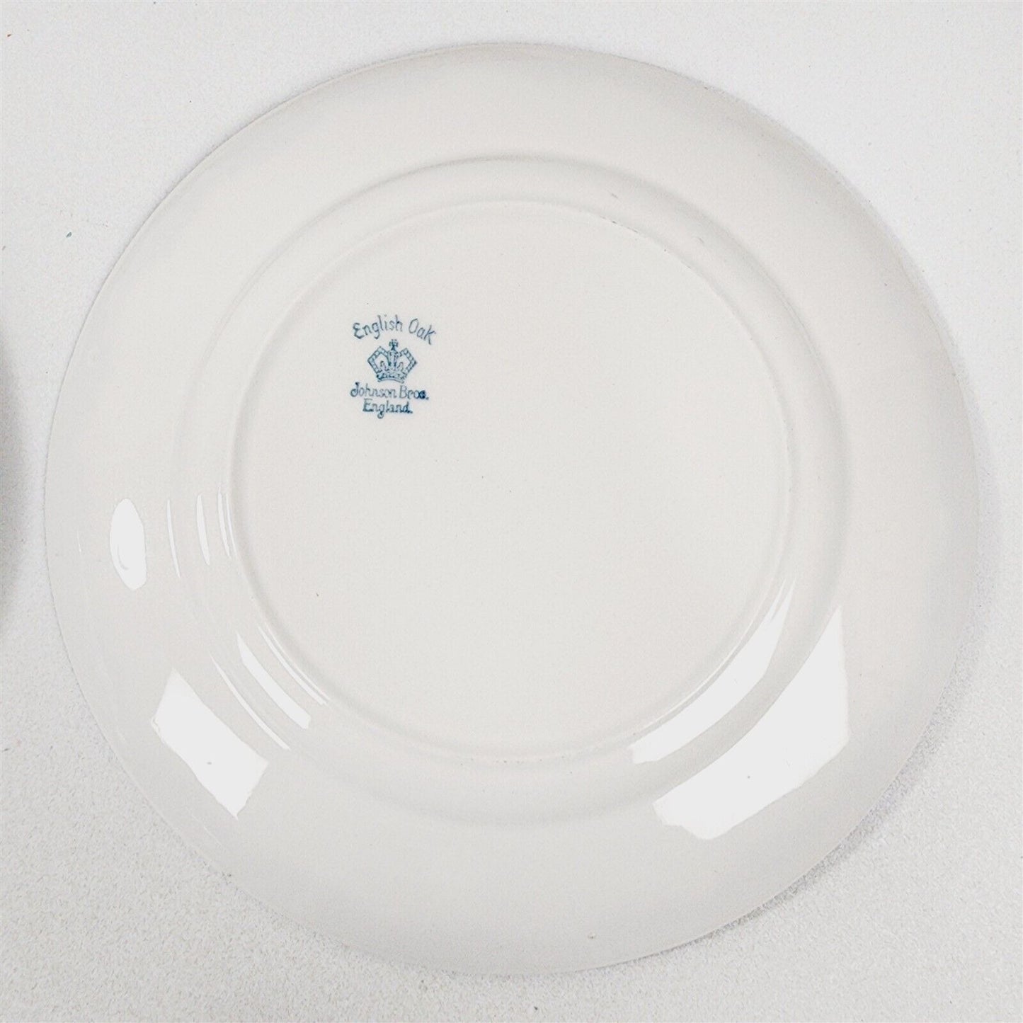 4 Vintage Johnson Bros English Oak White Blue Trim Dinner Plates - 10"