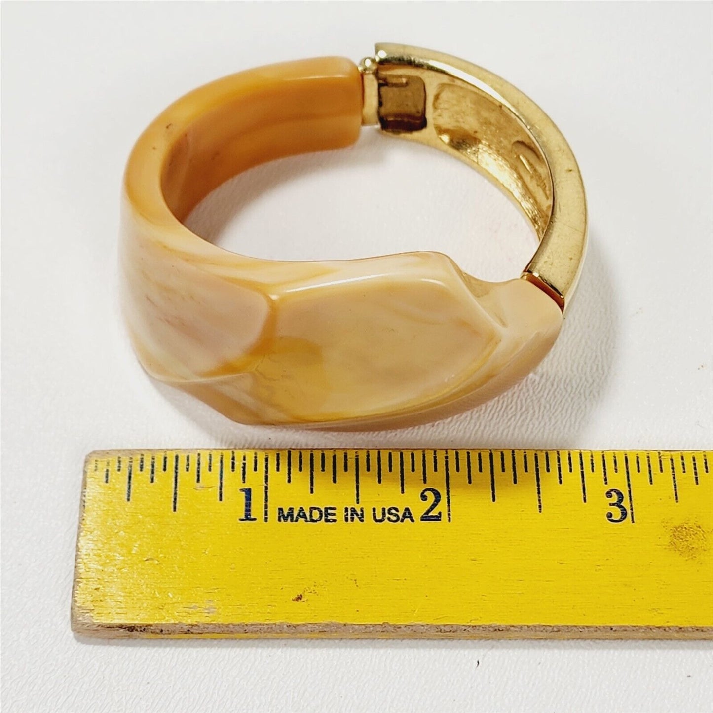 Vintage Trifari Kunio Matsumoto Cream Swirl Marbled Bangle Clamper Bracelet