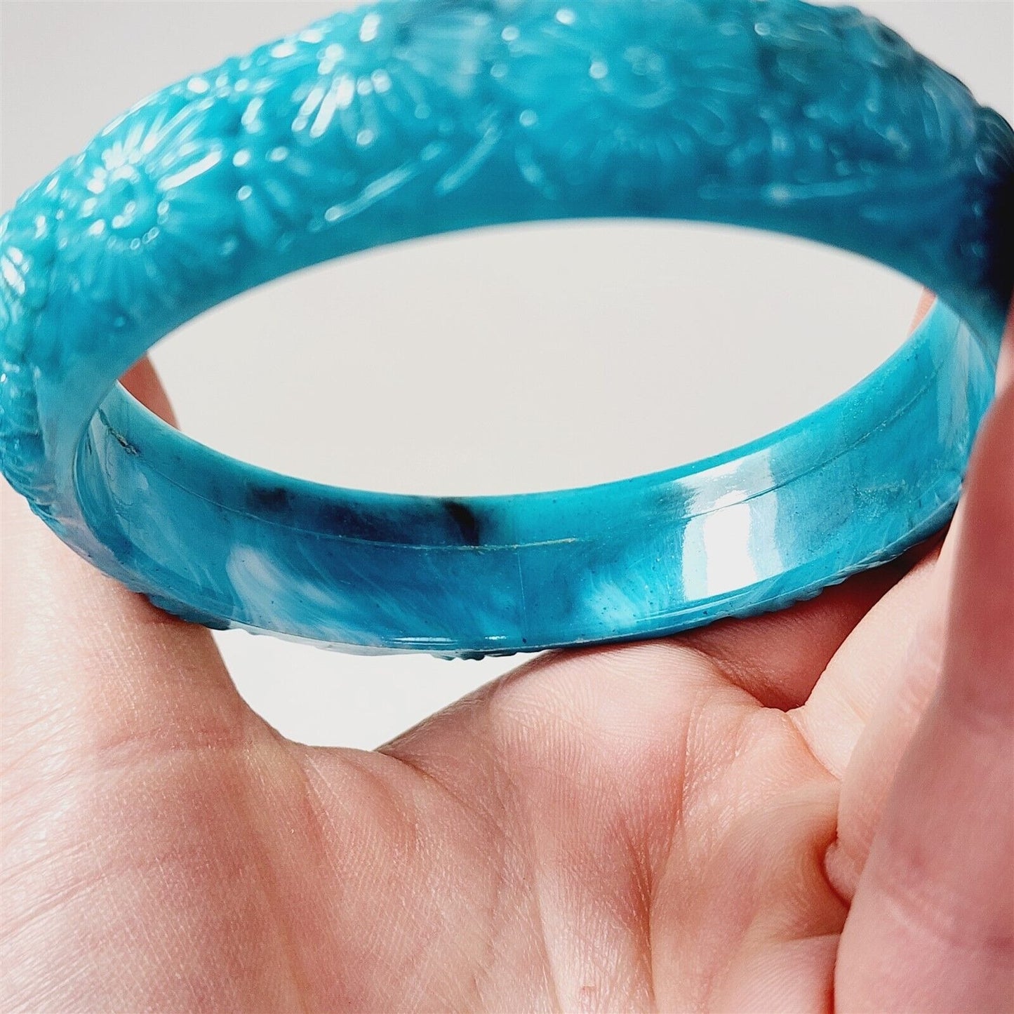 Vintage 1970s Blue Floral Molded Plastic End of Day Swirl Bangle Bracelet