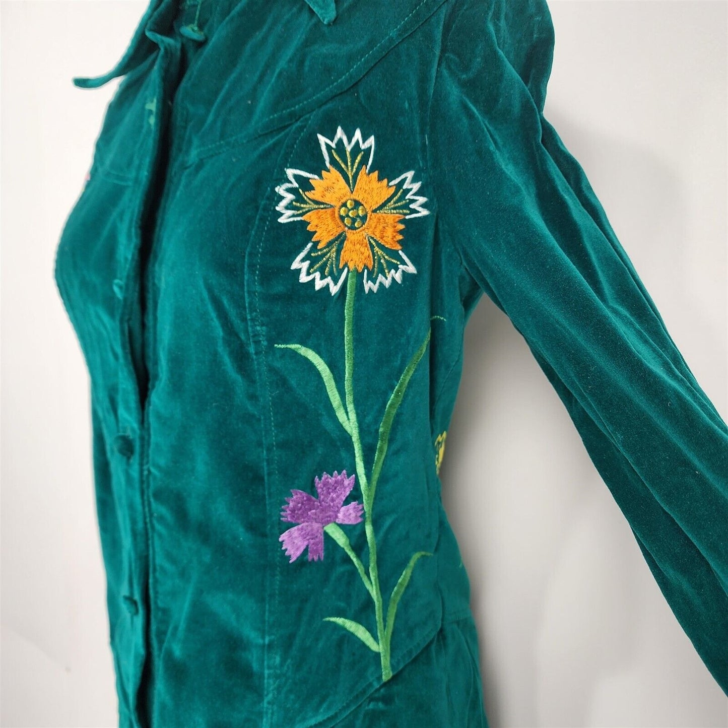 Vintage Di Costa Green Embroidered Button Front Velvet Top Blouse