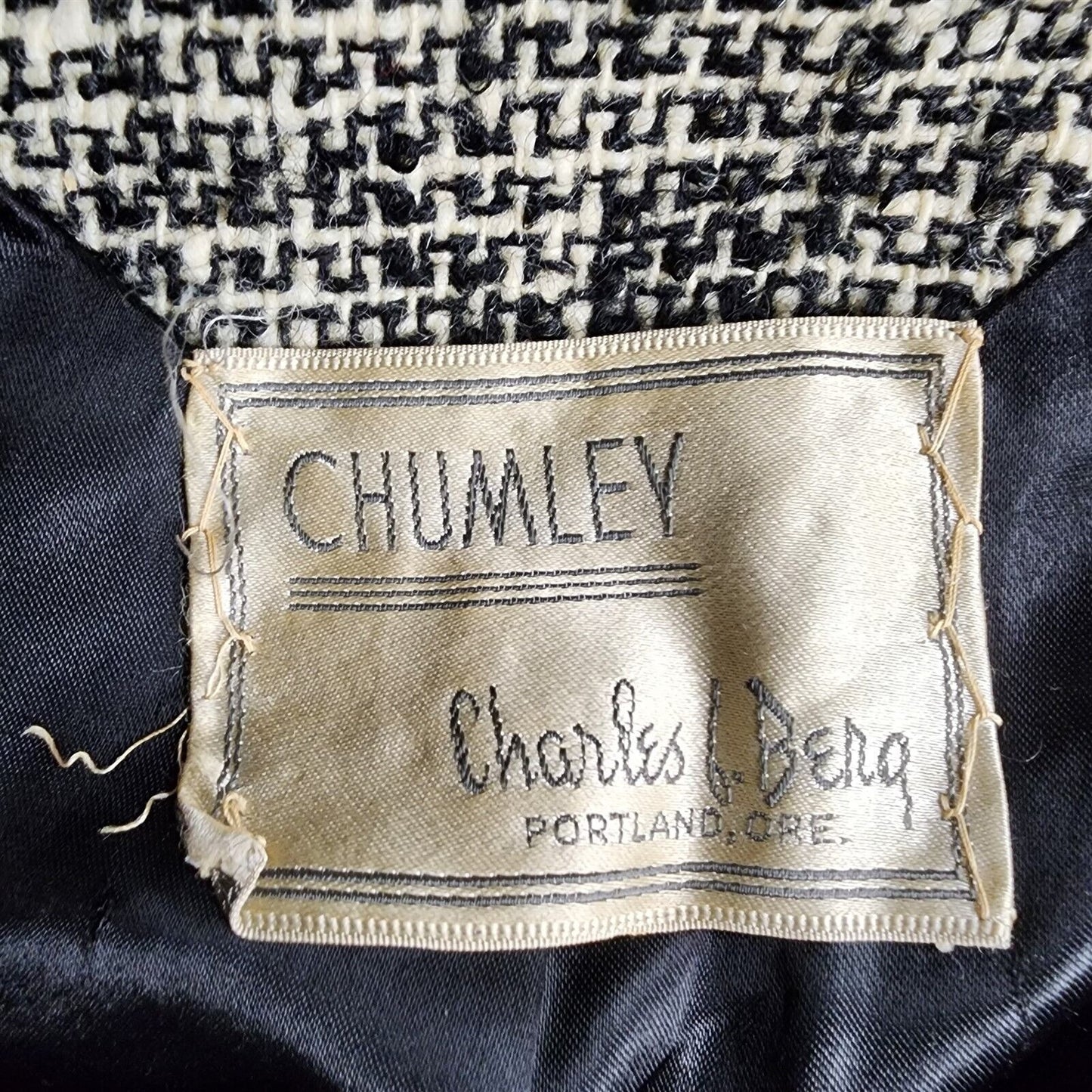 Vintage 1960s Chumley Charles Berg Black & White Overcoat Womens M