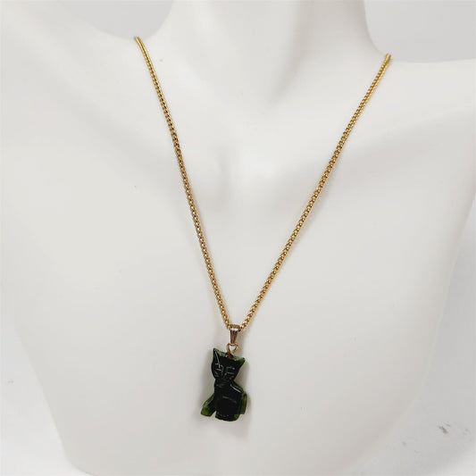 Vintage Gold Tone Green Stone Carved Cat Pendant Necklace - 18"