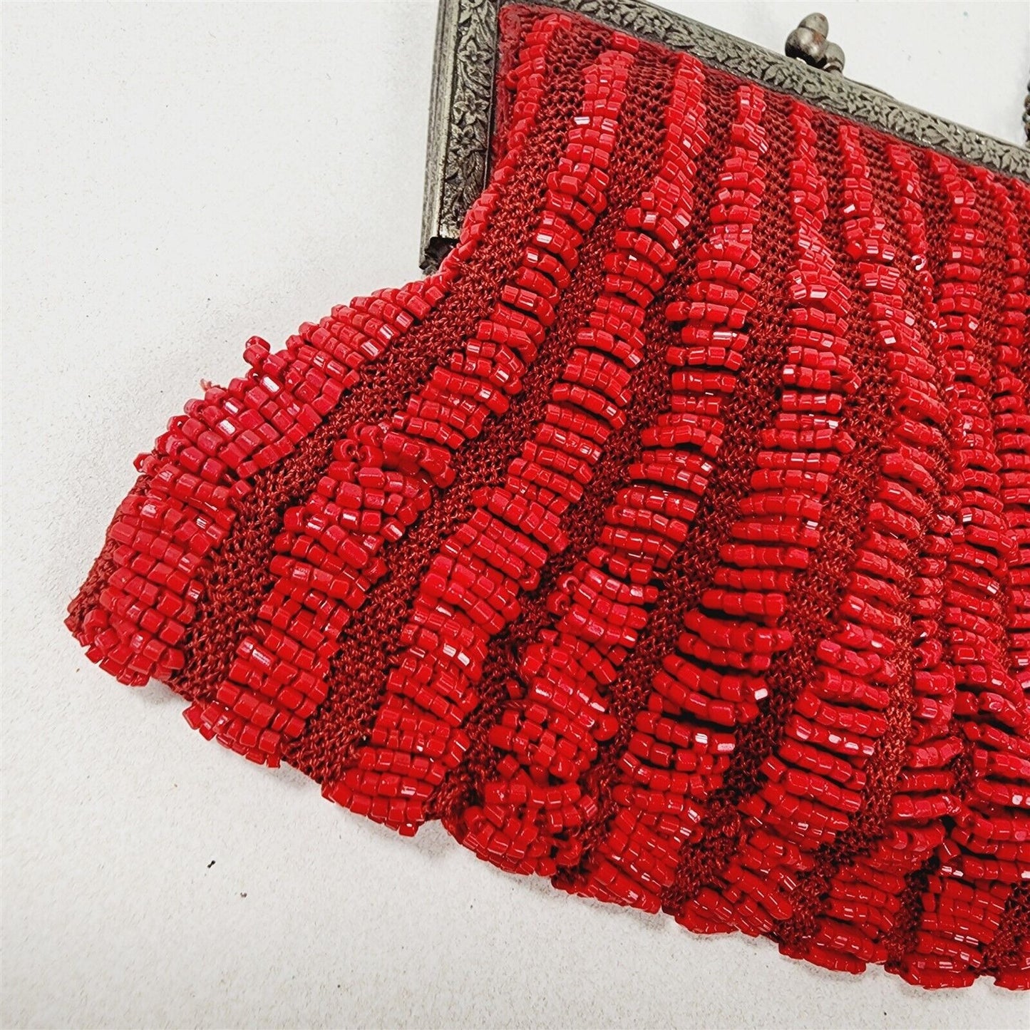 Vintage Red Seed Bead Purse Floral Metal Kiss Clasp Chain Handle