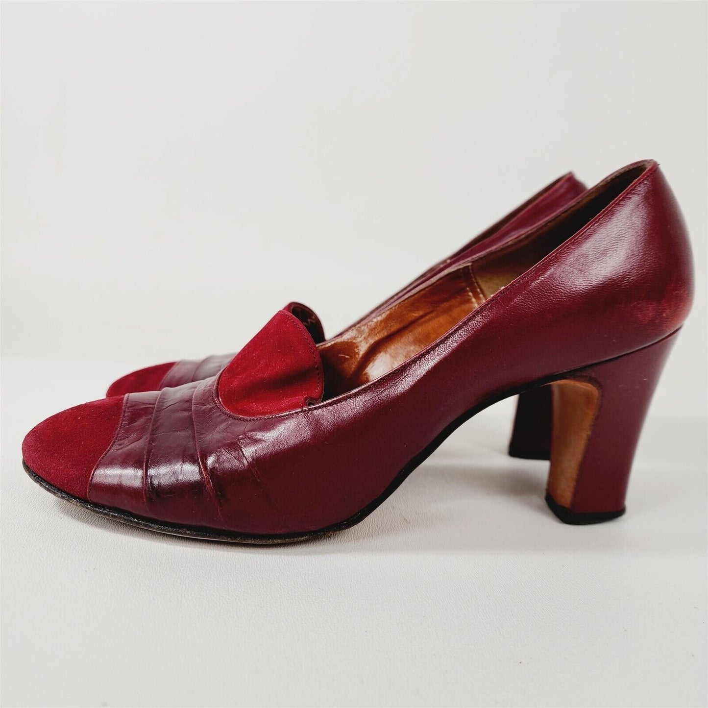 Vintage Johansen Red Two Tone Suede Leather Block Heels Womens Size 6