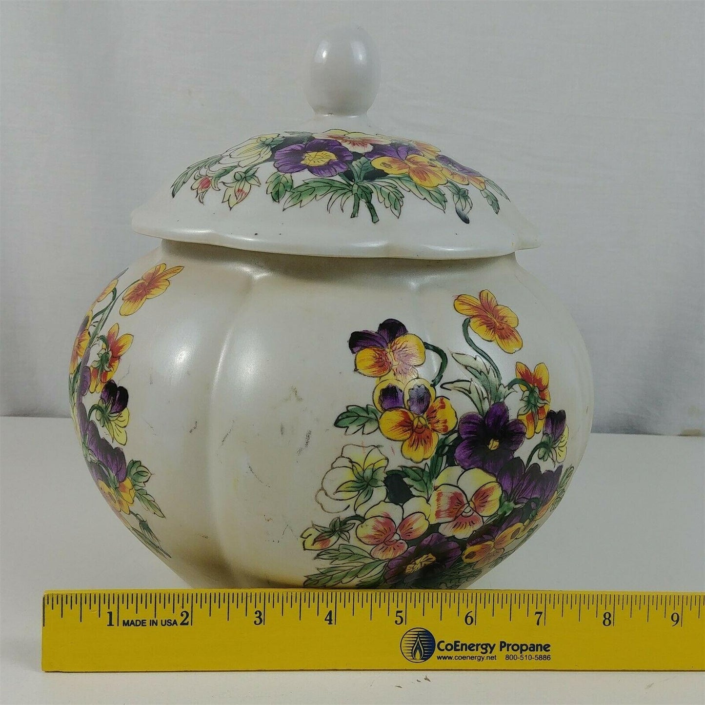 Cauldron Chinese Lid Vase Hand Painted 9-1/2" Tall 5-1/2" Base 5-5/16" Opening