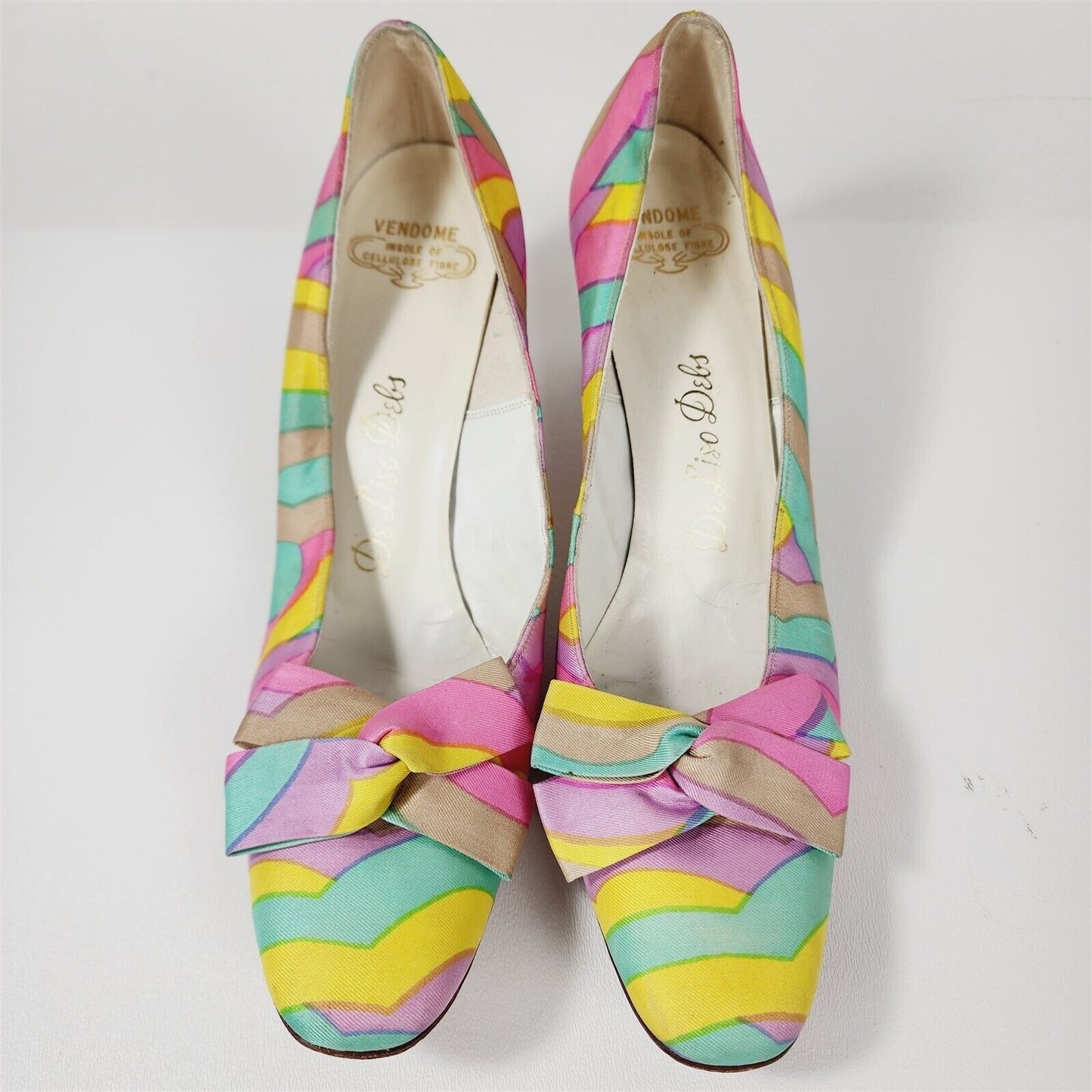 Vintage DeLiso Debs Pink Yellow Turquoise Pumps Heels Shoes Size 7.5 AAA