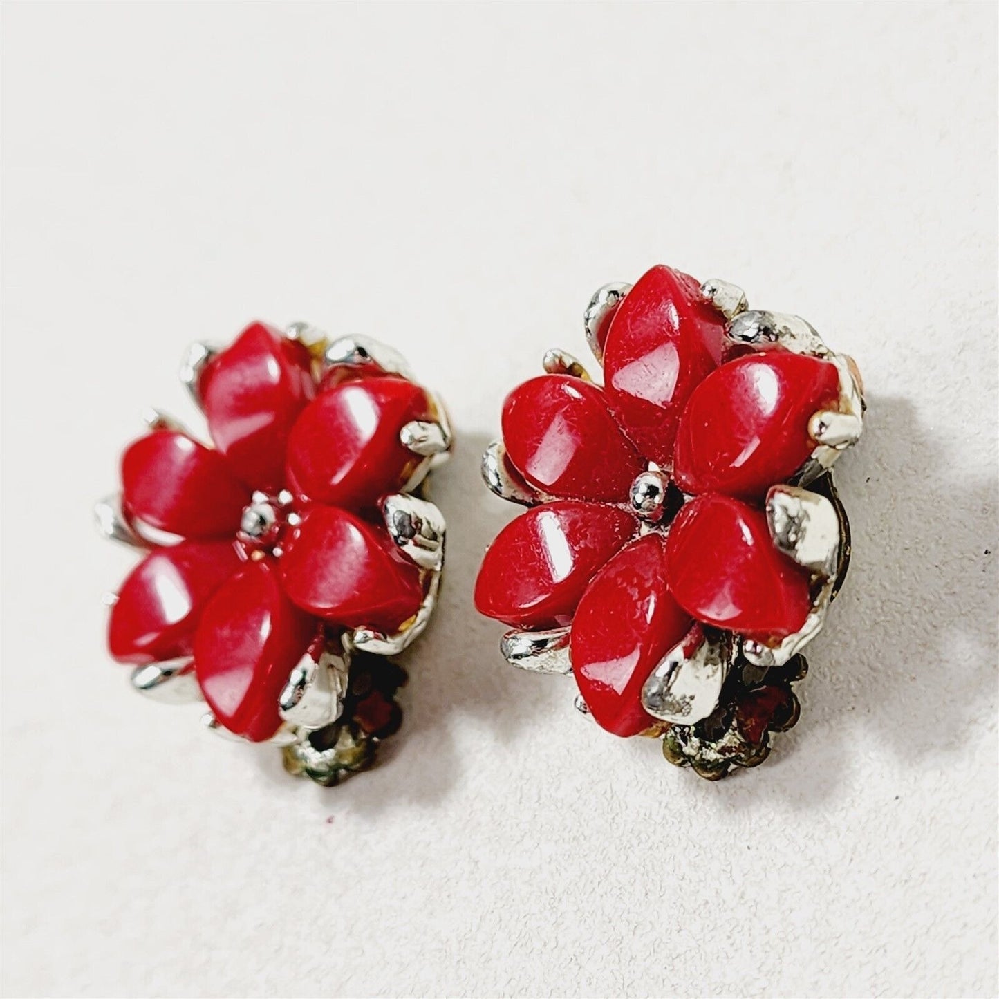 Vintage Red Flower Plastic Bakelite Clip On Silver Tone Earrings