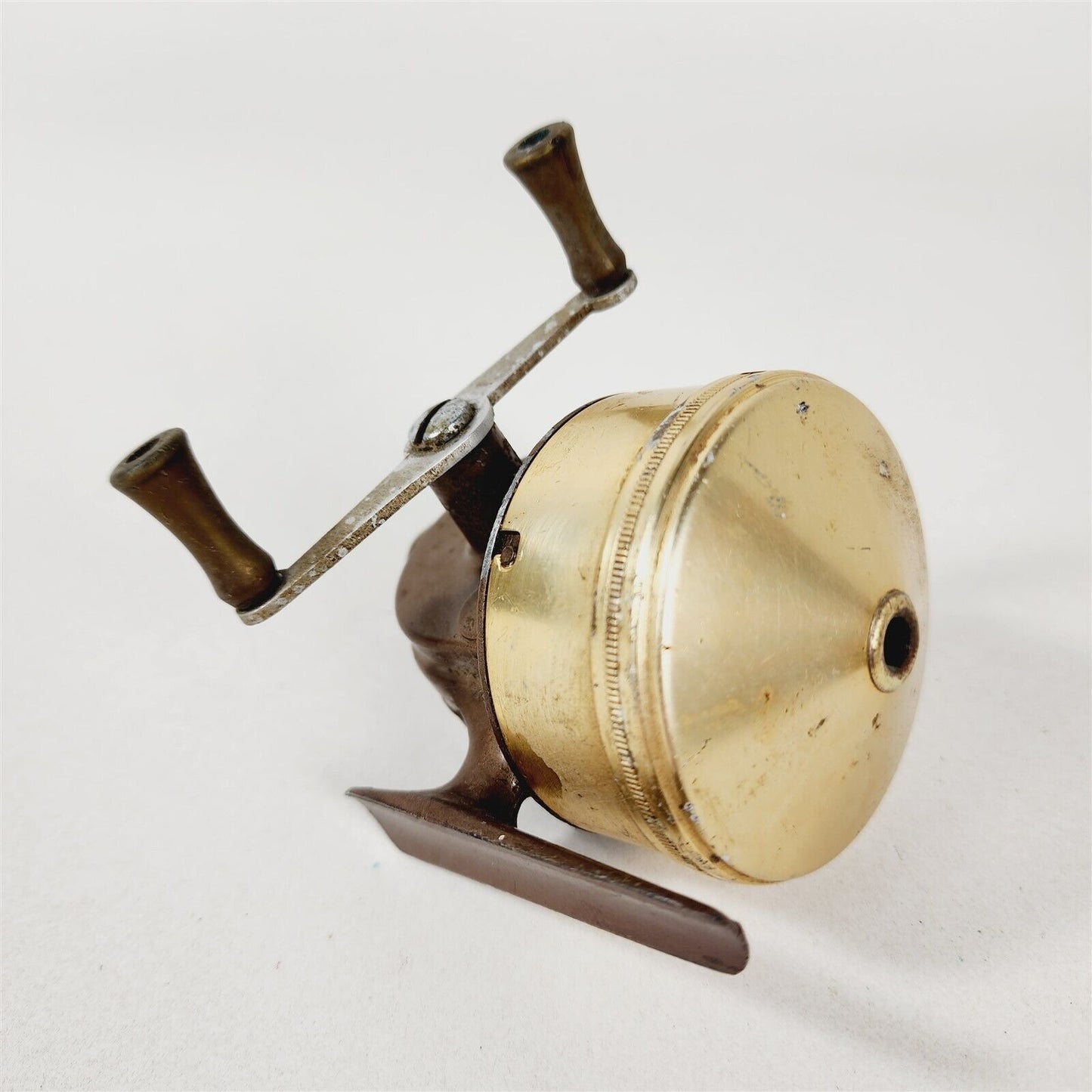 Penguin 888 Spin Casting Fishing Reel